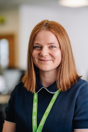 Julie Scanlon Headshot